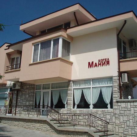 Mania Guest House Калофер Экстерьер фото
