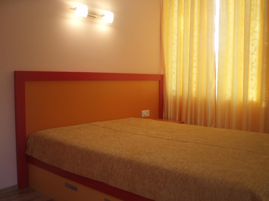 Mania Guest House Калофер Номер фото